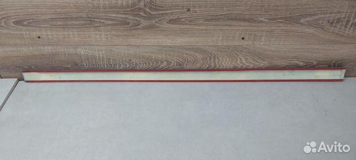 Молдинг двери передний правый Daewoo Nexia N150