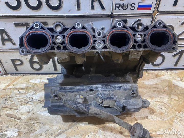 Впускной коллектор Peugeot Partner 1.6 2012