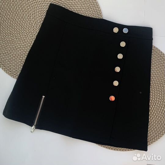 Юбка черная мини с кнопками 44 размер