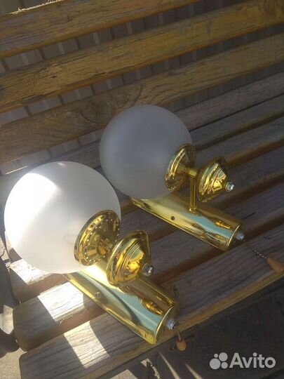 Светильники настенные и люстра