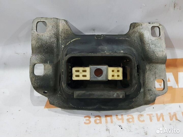 Подушка кпп Ford Focus 3 2011 7M517M121