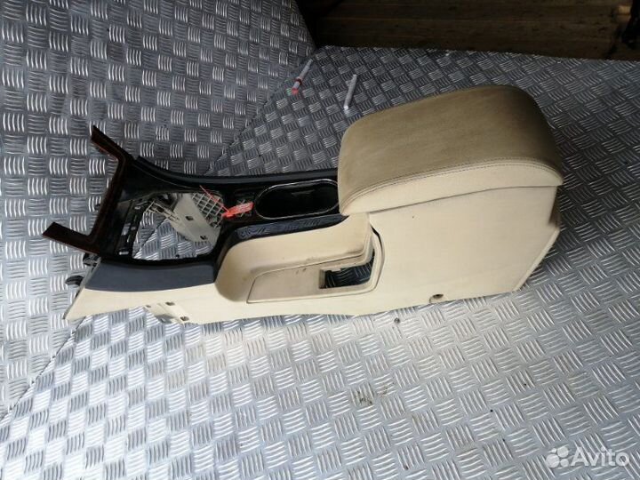 Консоль подлокотник Ford Mondeo