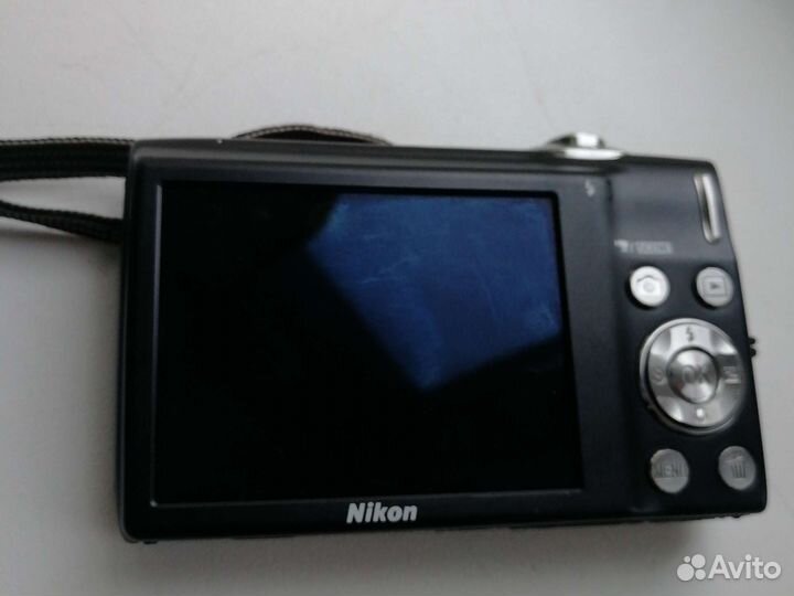 Компактный фотоаппарат Nikon s3000