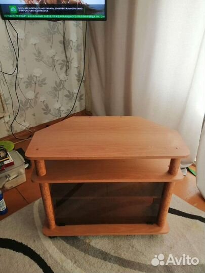 Тумба под телевизор угловая