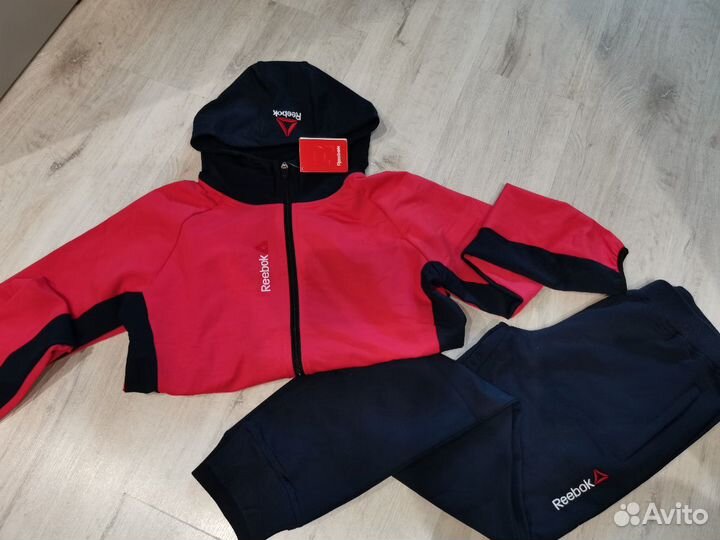 Спортивный костюм новый Адидас и рибок