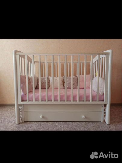 Кроватка детская Гандылян Чуча с маятником+матрас