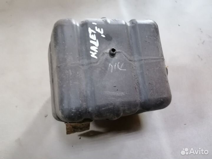 Резонатор воздушного фильтра Opel Kadett E