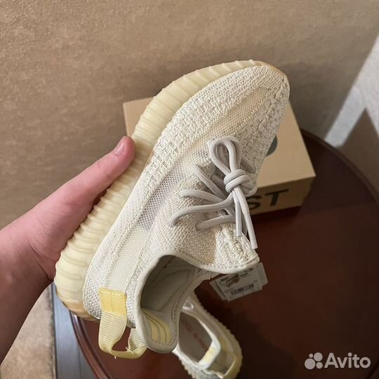 Кроссовки adidas yeezy boost 350 v2 light