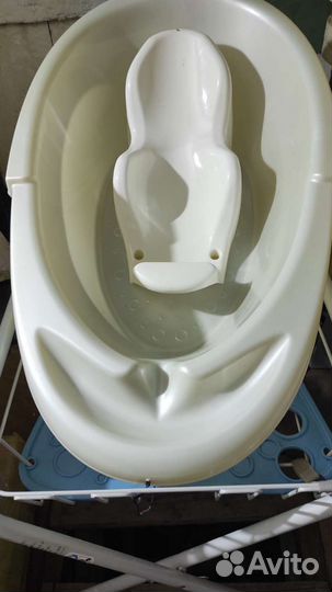 Ванночка для купания с подставкой