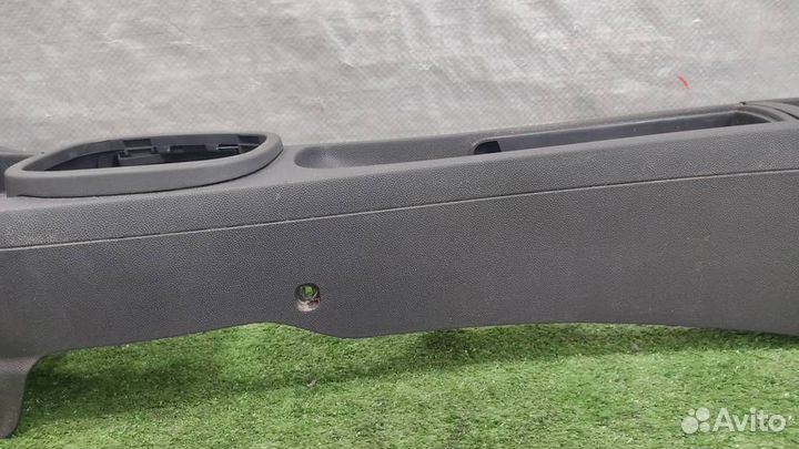 Консоль центральная (без подлокотника) Opel Corsa