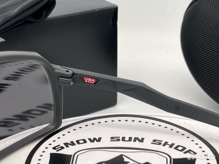 Солнцезащитные очки Oakley Sutro Photochromic