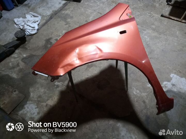 Продам крыло переднее левое на Ниссан note
