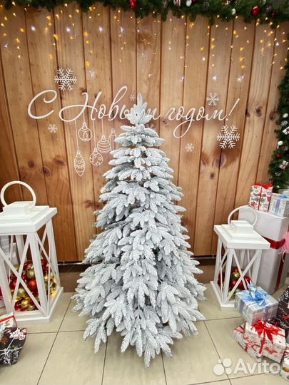 Елка искусственная заснеженная