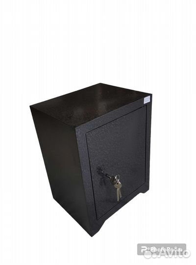 Сейф металлический