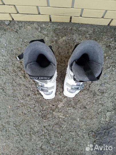 Горнолыжные ботинки женские размер 36
