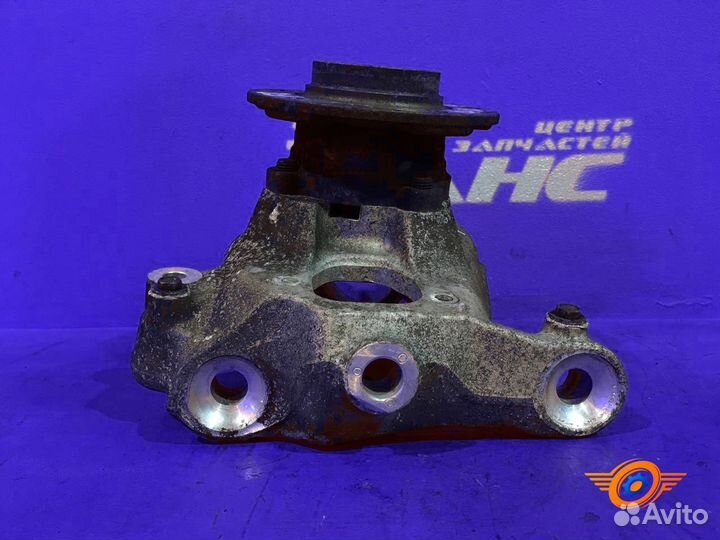 Кулак передний правый Bmw 6 Series E63 купе N52B30