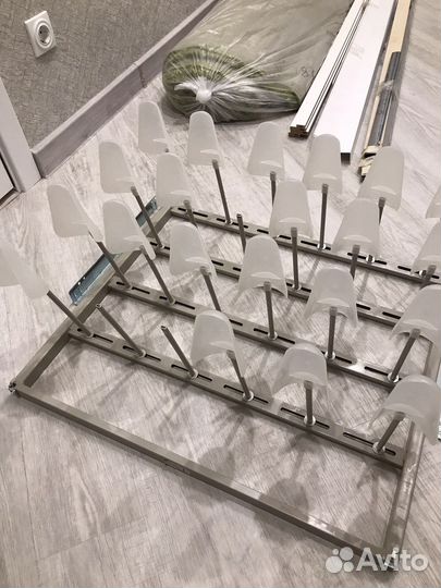 Выдвижная полка с вставкой для обуви