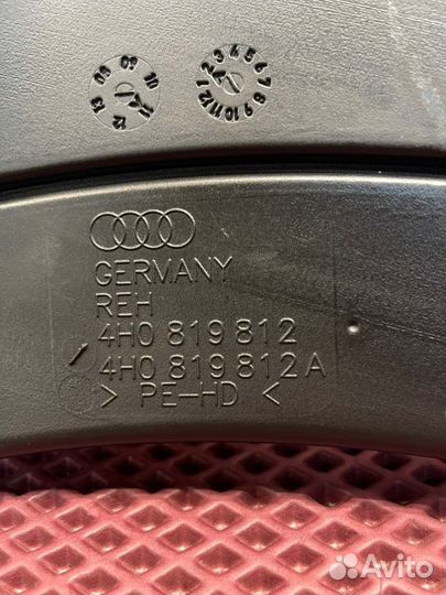 Воздуховод задний правый Audi A8 D4 cdda 2012