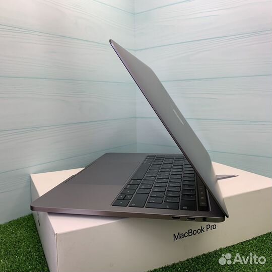 Ноутбук MacBook Pro 13 2019 i5/8gb/256gb
