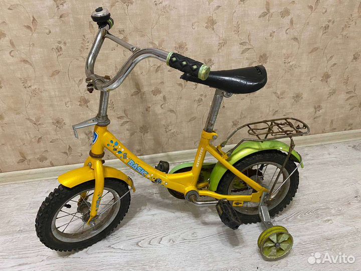 Детский велосипед четырехколесный