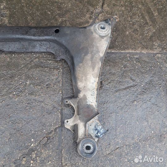 Подрамник ауди а4 б5 автомат