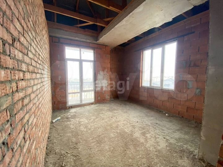 4-к. квартира, 136 м², 9/10 эт.