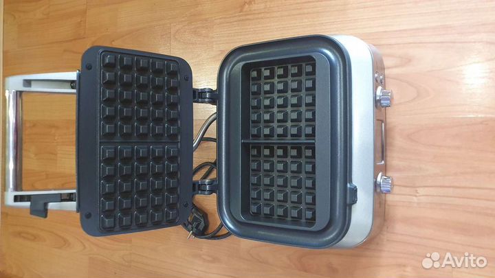 Вафельница bork g700