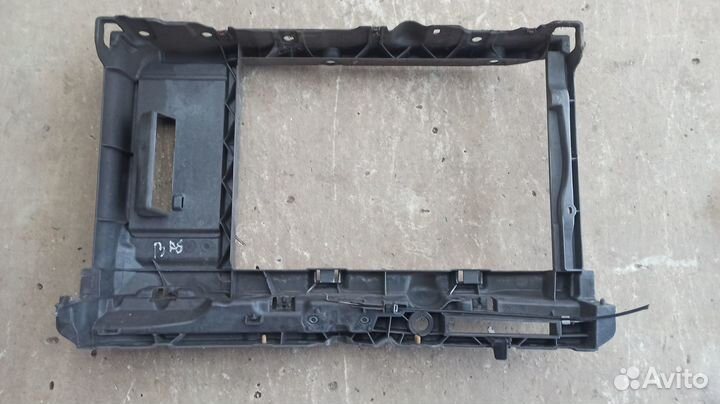 Рамка радиатора Ситроен Citroen C3 A51 EP6