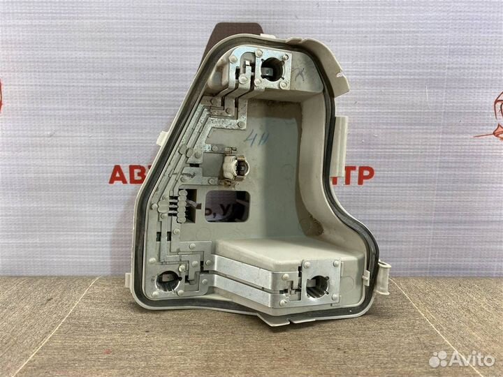 Фонарь плата левый Volkswagen Polo с 2010-2015 г