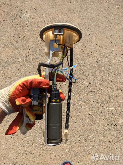 Бензонасос land cruiser 100 2uz