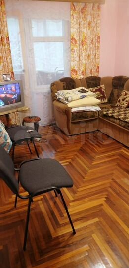 2-к. квартира, 50 м², 1/4 эт.