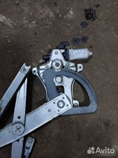 Стеклоподъемник передний левый Chevrolet Aveo T200