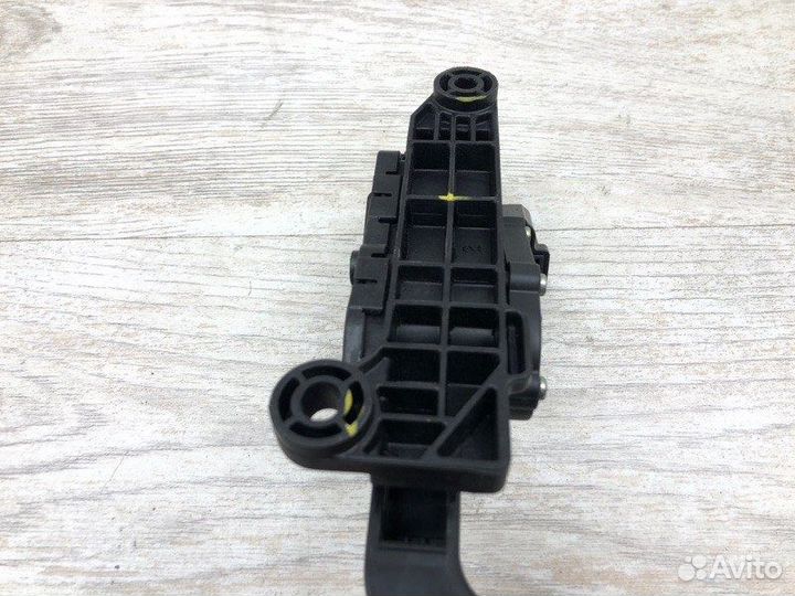 Педаль газа Kia Sportage кроссовер G4FD GDI 2015