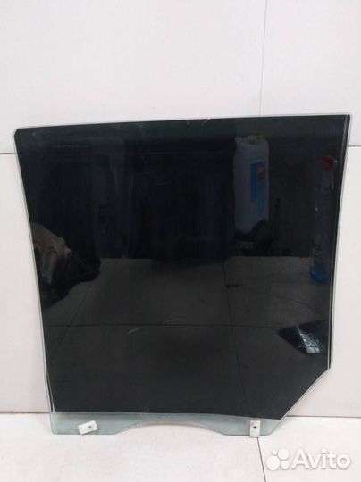 Стекло двери задней правой Hyundai Santa Fe SM San