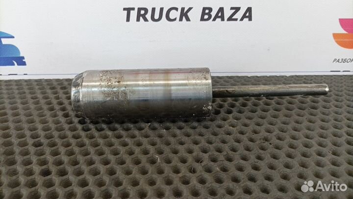 Ось шестерни задней передачи кпп