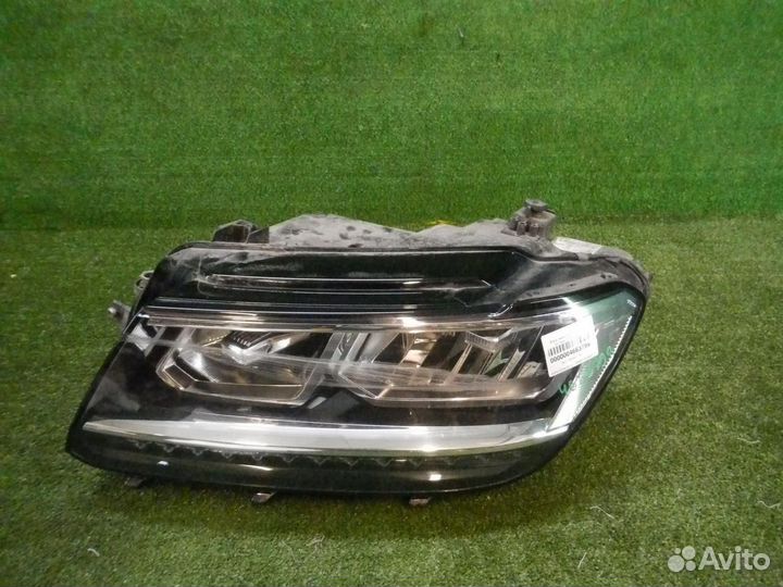 Фара левая Volkswagen Tiguan