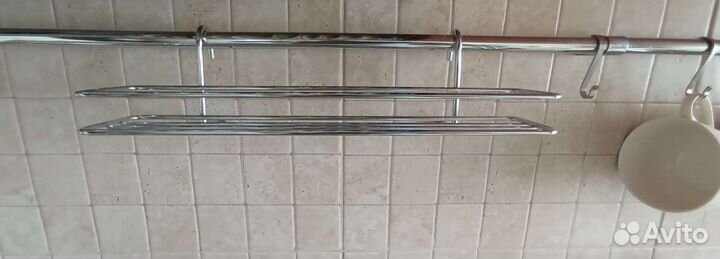 Полка навесная кухонная