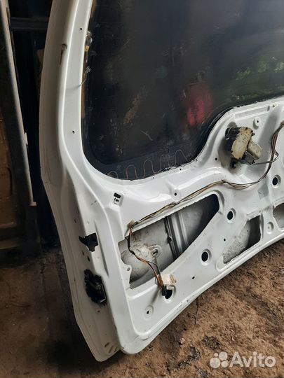 Дверь багажника Шеви Нива