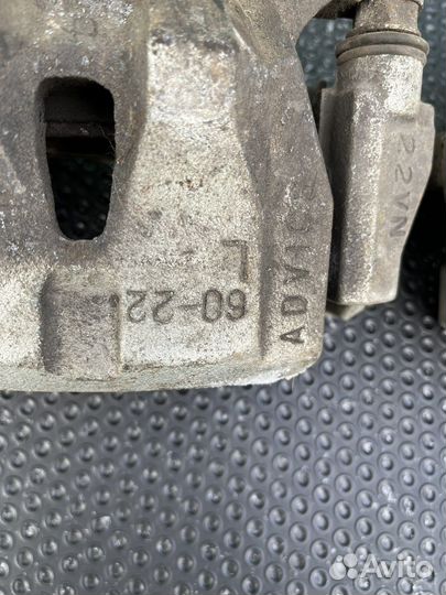 Суппорт передний Toyota Corolla 150