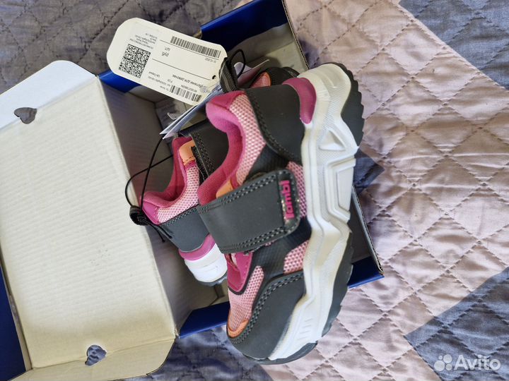 Кроссовки для девочки 25р