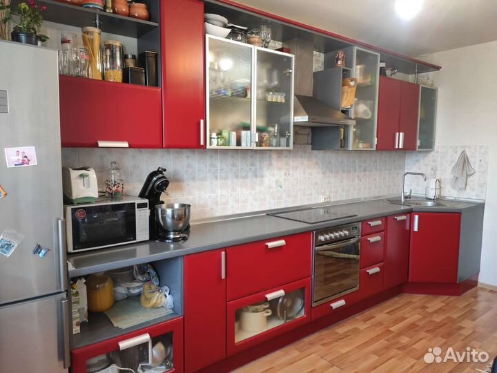 Кухонный гарнитур бу с техникой