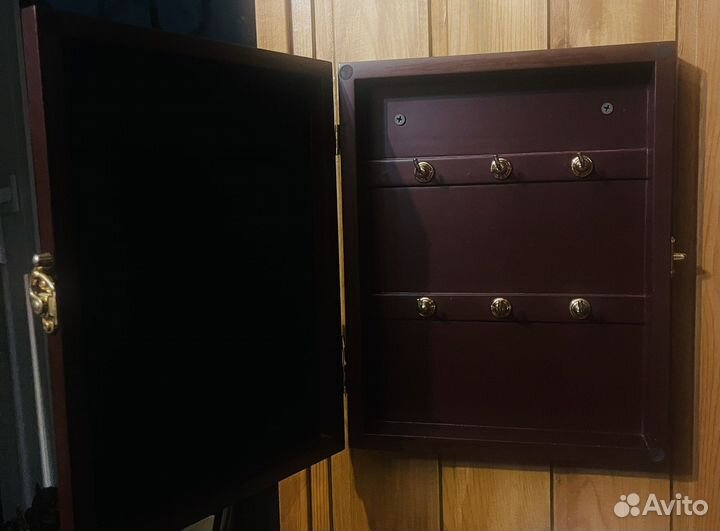 Ключница настенная из дерева