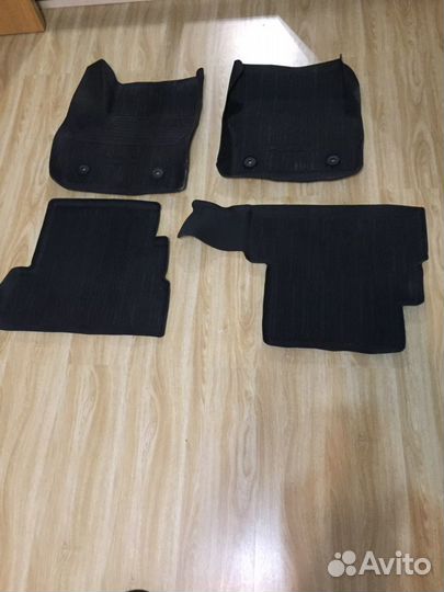 Автомобильные коврики резиновые