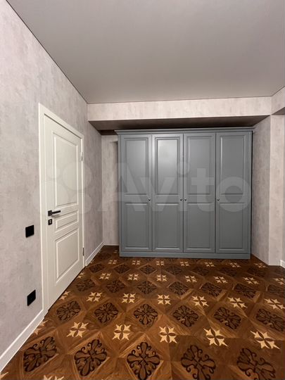 1-к. квартира, 43 м², 1/7 эт.