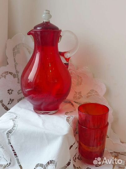 Посуда.Молочники, чайник, кружка, графин