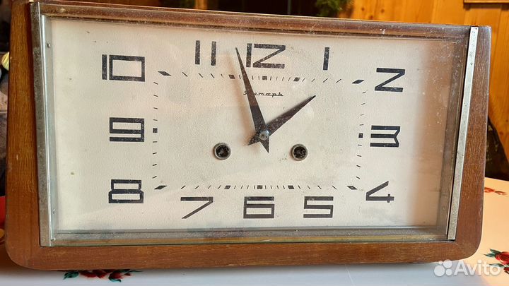 Часы настольные янтарь с боем