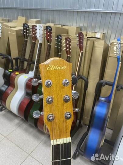 Акустическая Гитара