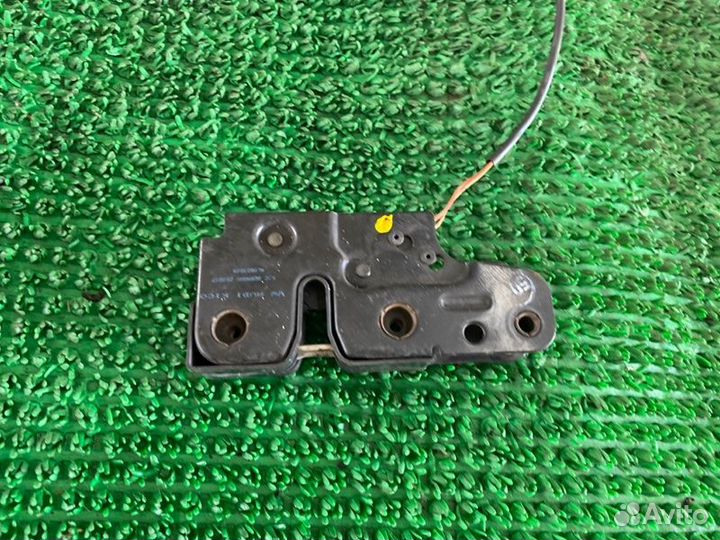 Замок капота audi Q7