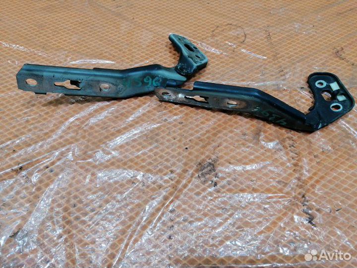 Петля капота Audi A6 C6 4F AUK 2007
