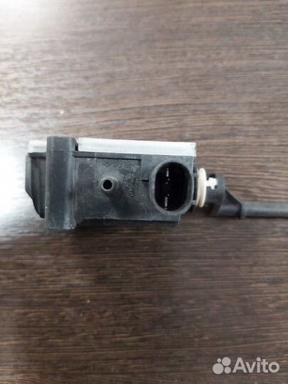 Активатор лючка бензобака Bmw X5 50Ix E70 LCI N63